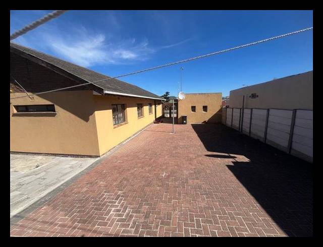 3 BEDROOM HOUSE FOR SALE IN MANDALAY
